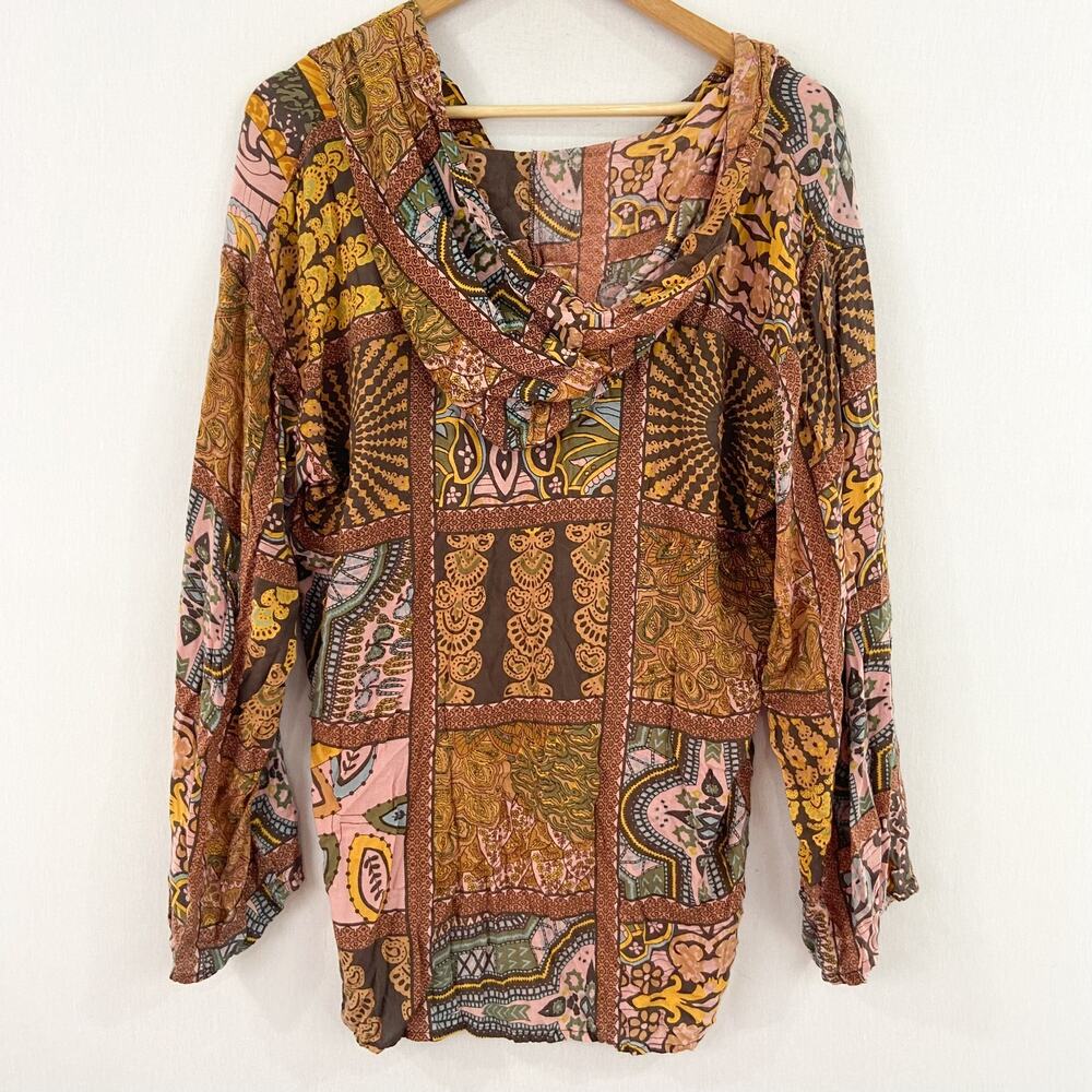 Earthbound Bohemian Printed Longsleeve Blouse size Medium V Neck Hooded - Picture 5 of 6